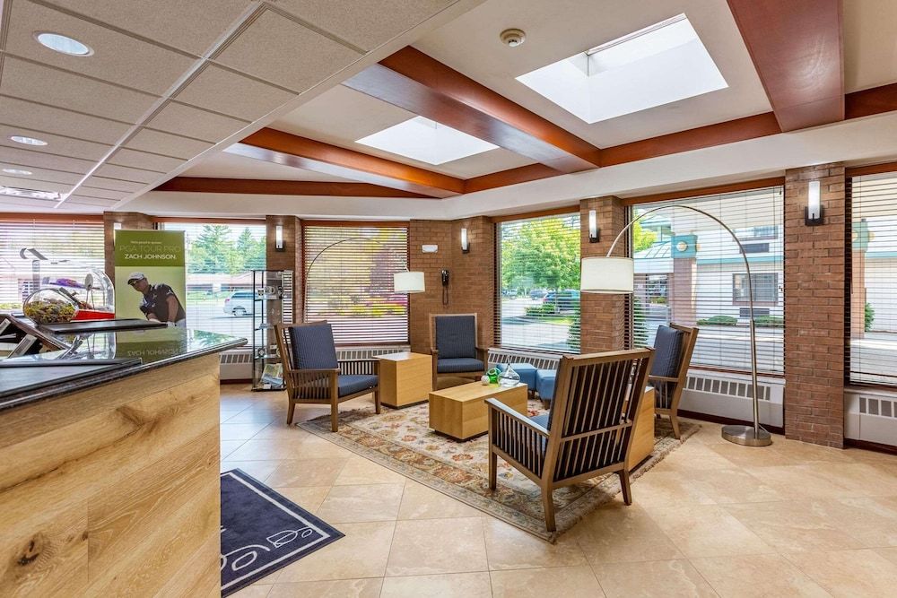 Country Inn & Suites by Radisson, Traverse City, MI 2