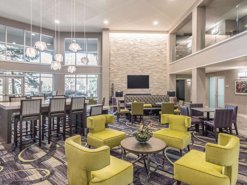 La Quinta Inn & Suites by Wyndham Denver Tech Center 3