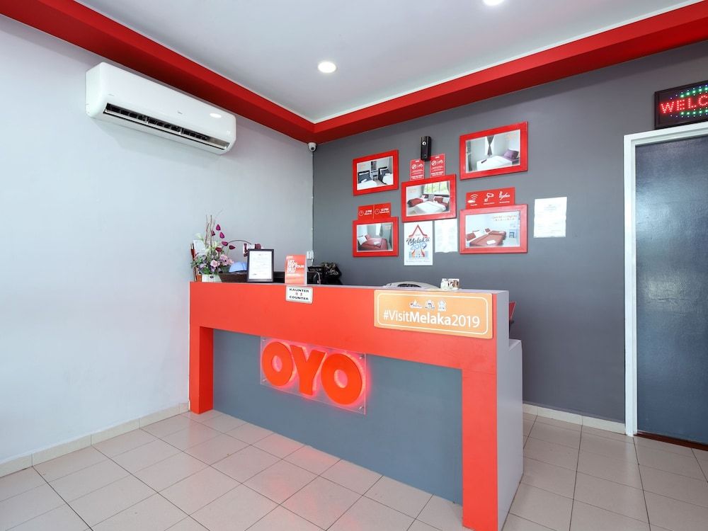 OYO 1184 Ho Hotel 2