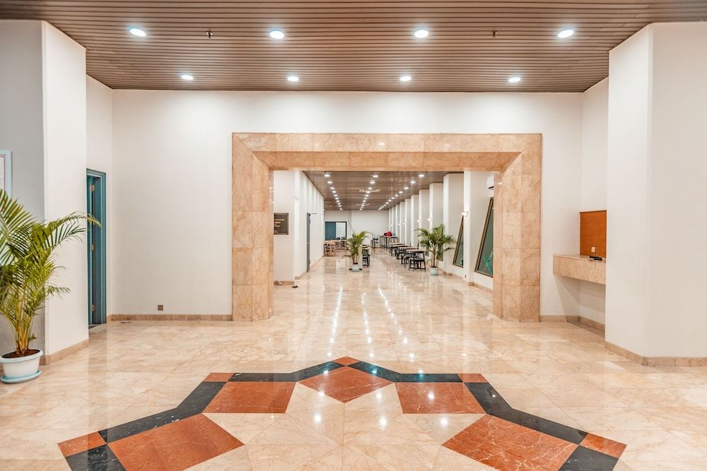 Super OYO Townhouse 2 Hotel Gunung Sahari 2