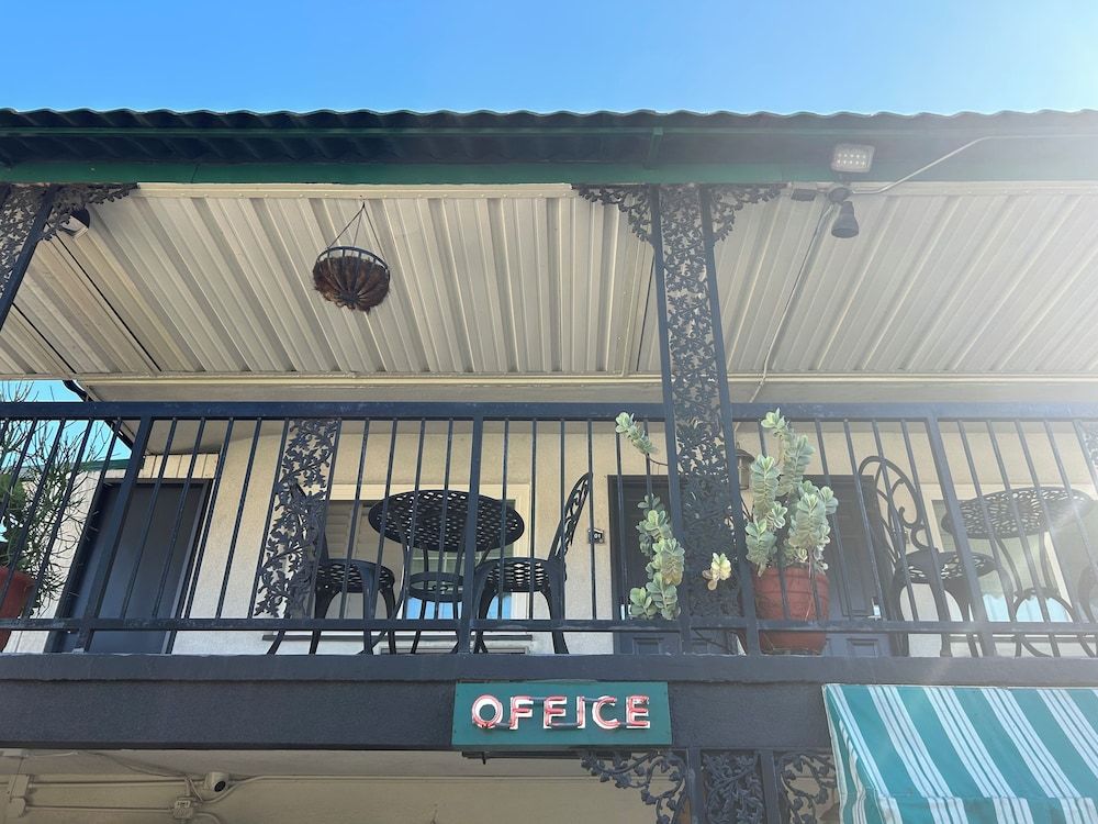Welcome Inn on Colorado Blvd 2