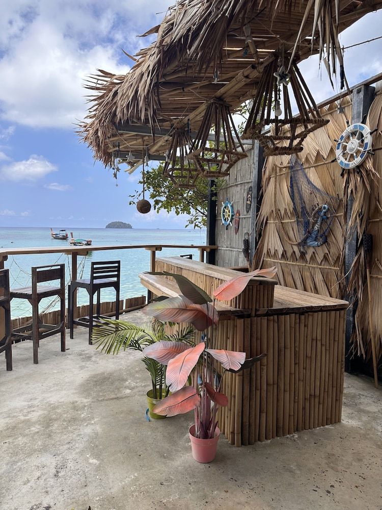 Lipe Power Beach Resort 2