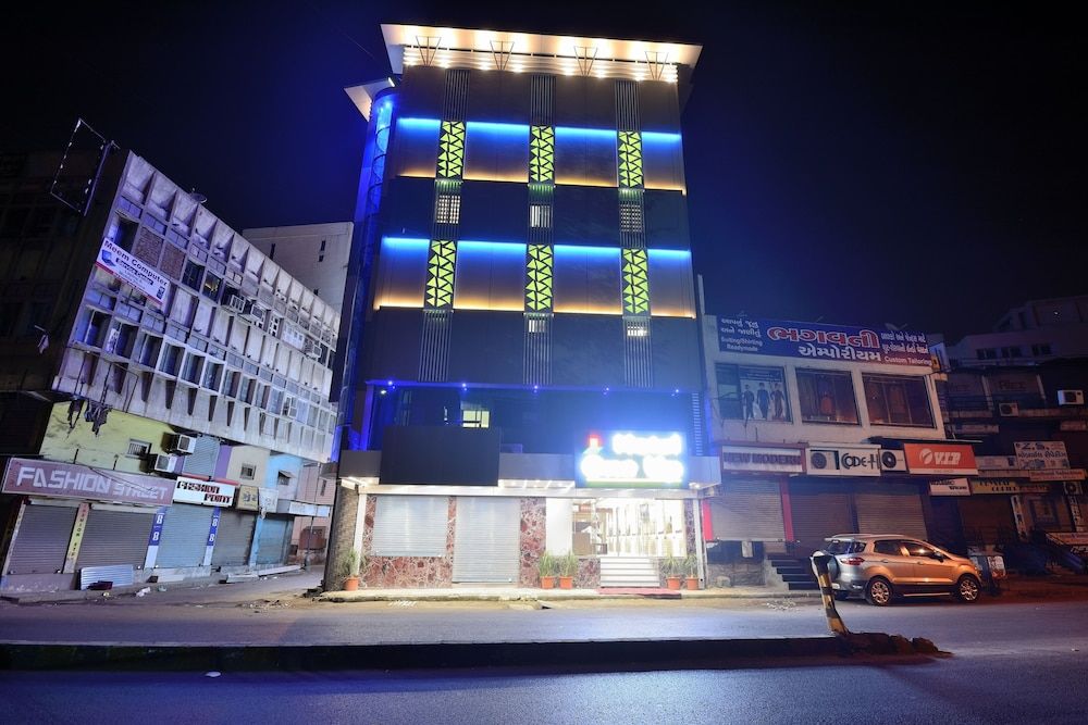 Hotel One up 3 estrelas em Ahmedabad