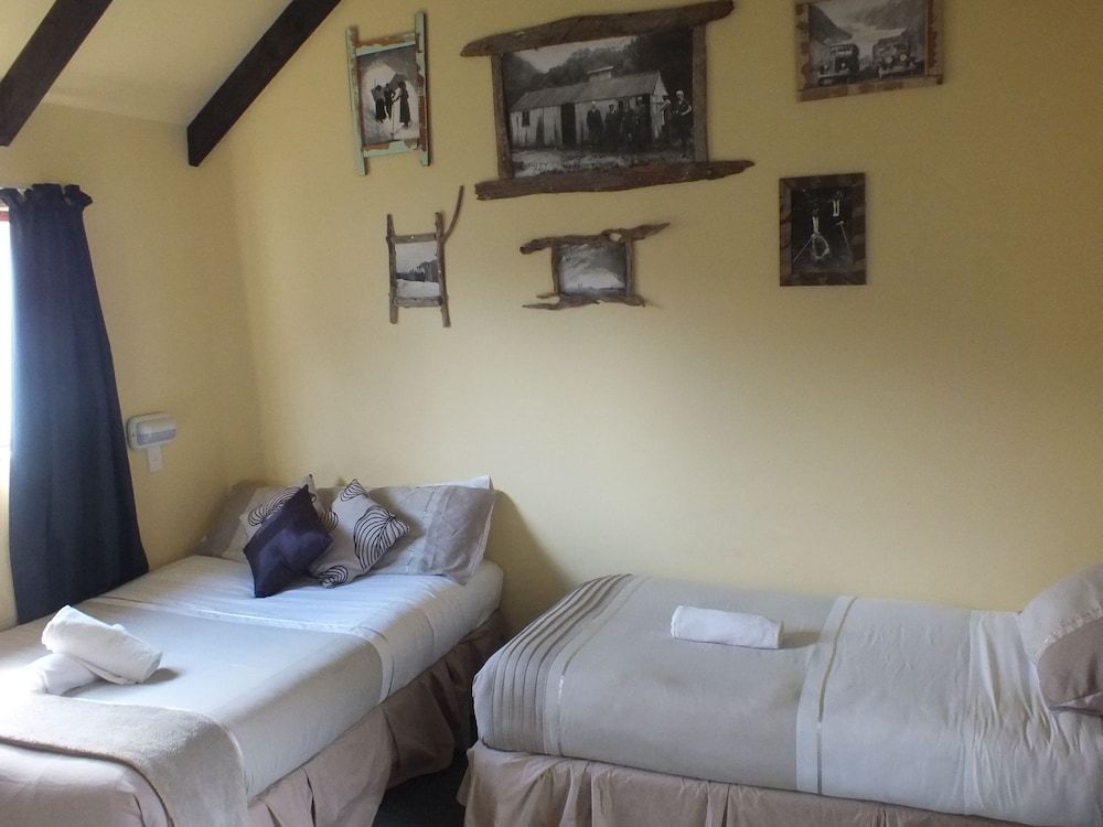 Glow Worm Accommodation - Hostel 3