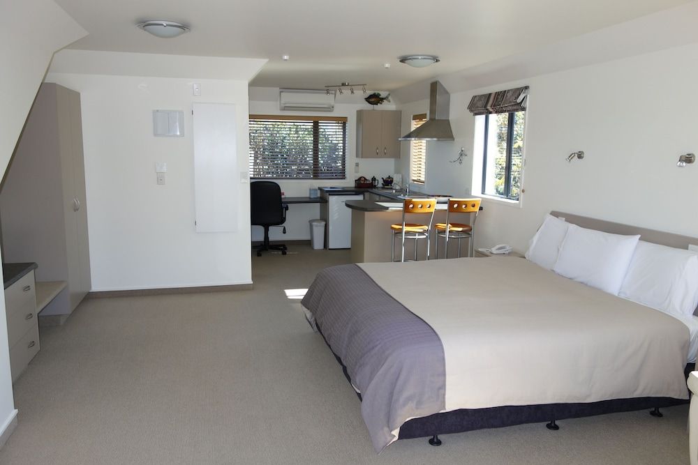 Avalon Manor Motel 3