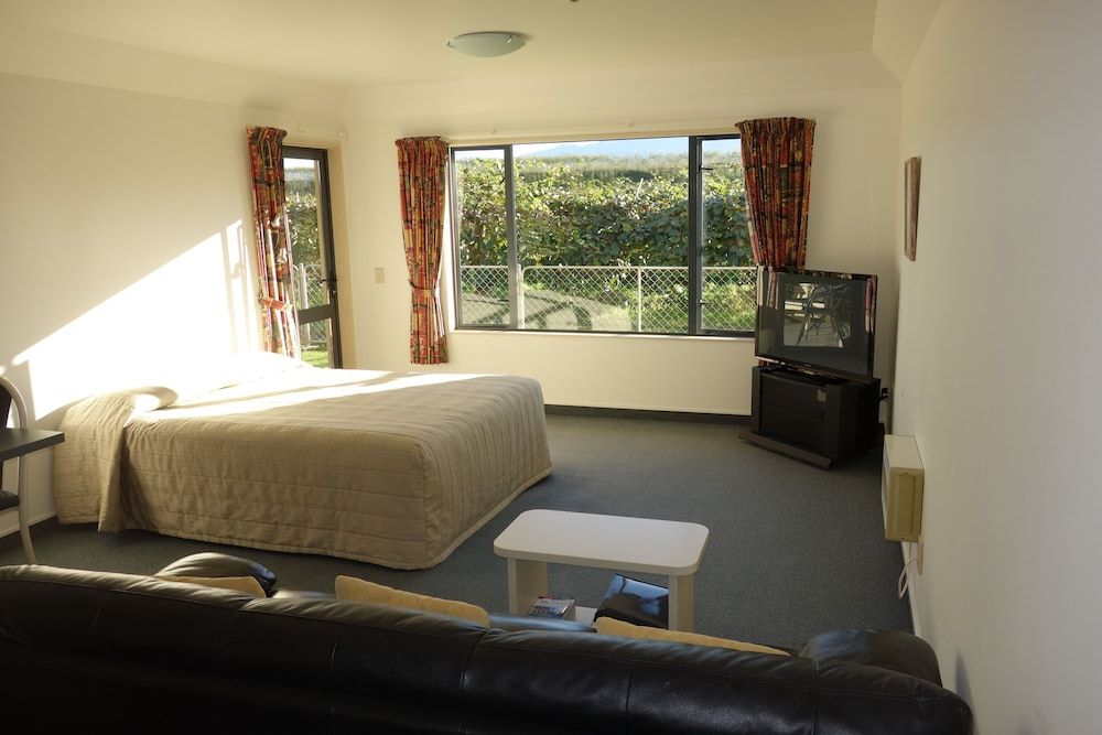 Avalon Manor Motel 2