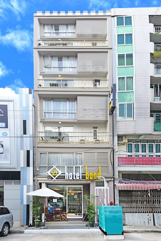 Hotel Bond 2 estrelas em Rangum