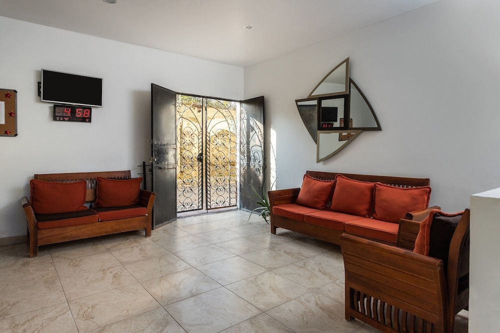 OYO Hotel Emperadores Inn, Atlixco 2