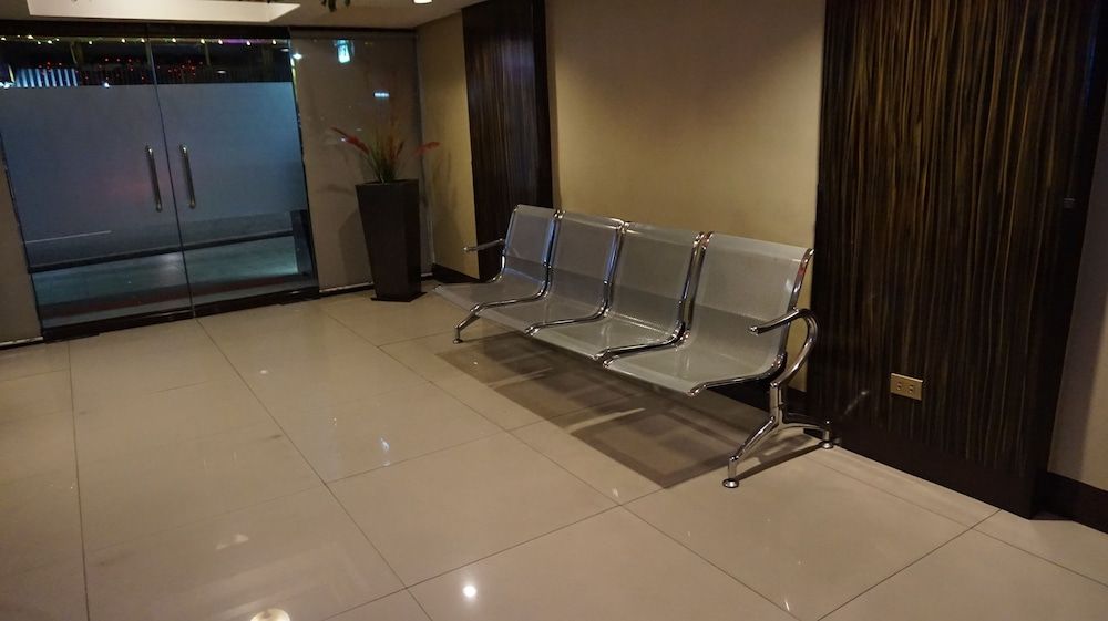 Harts Hotel Quezon City 3