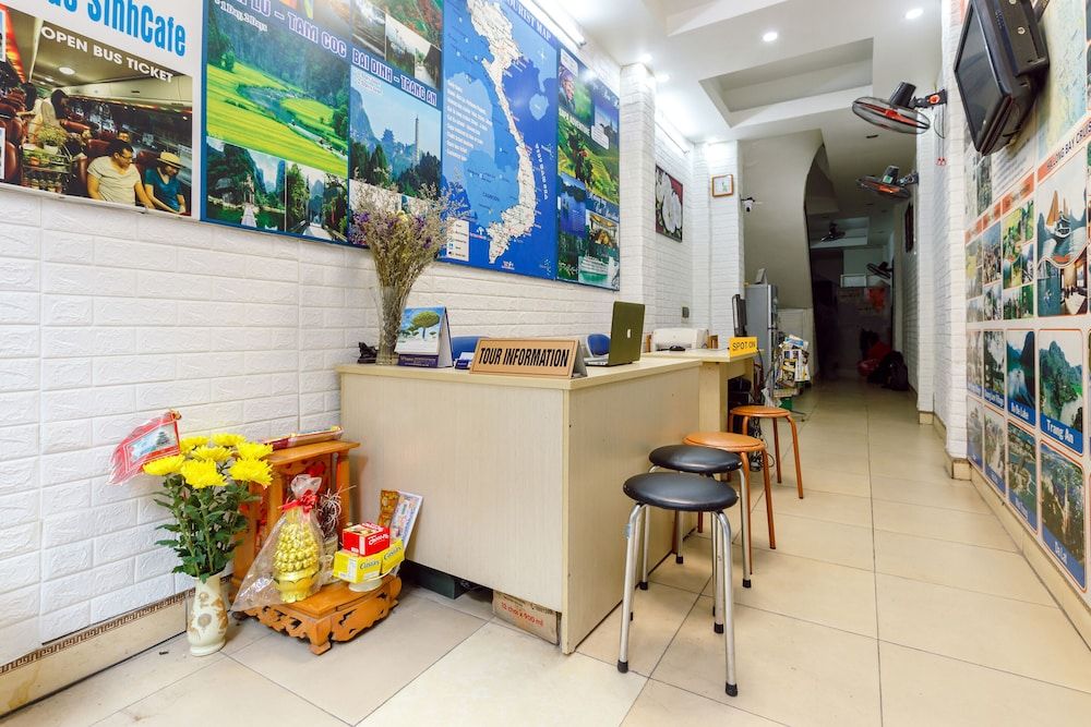 OYO 604 Queen Hotel 2