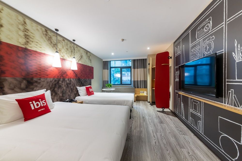 Ibis Chongqing Jiefangbei Pedestrian Street Hotel 2