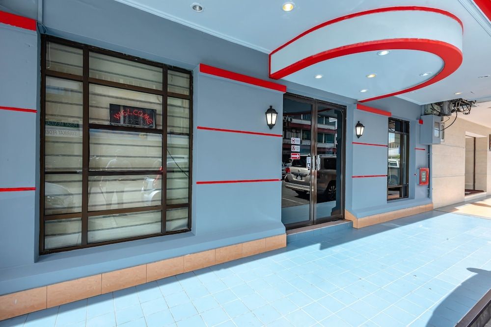 OYO 89568 Mangrove Hotel