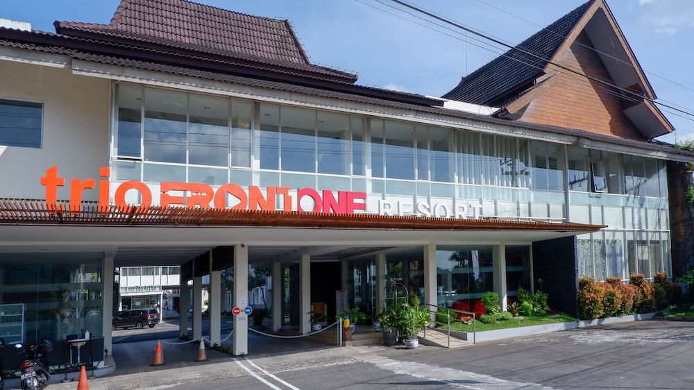 Front One Resort Magelang -1 estrellas en Magelang