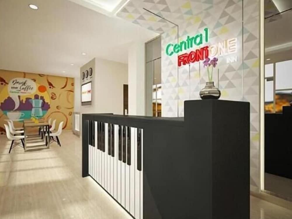 Central Front One Inn Jakarta Airport 3