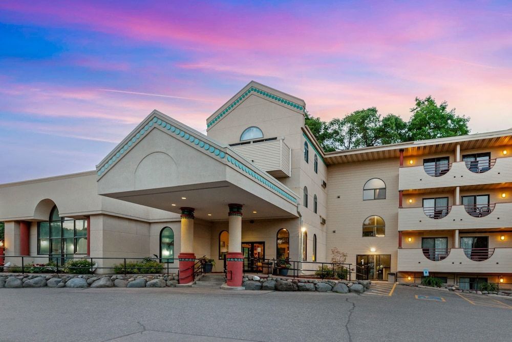 Atlantis Family Waterpark Hotel, an Ascend Collection Hotel 3 estrelas em Wisconsin Dells