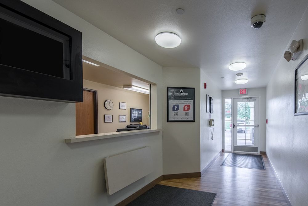 HomeTowne Studios by Red Roof Columbus 2 estrelas em Columbus