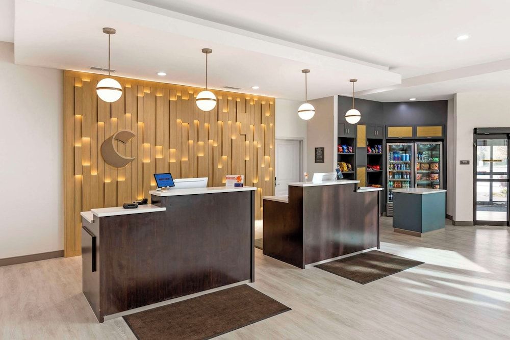 Comfort Inn & Suites Verona at Turning Stone Resort Casino 2