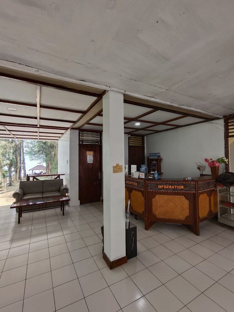 Pandu Lakeside Hotel Tuktuk 3