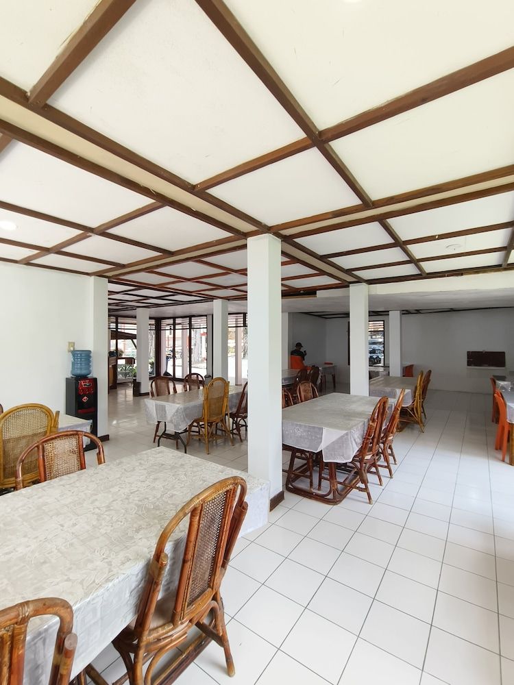 Pandu Lakeside Hotel Tuktuk 2