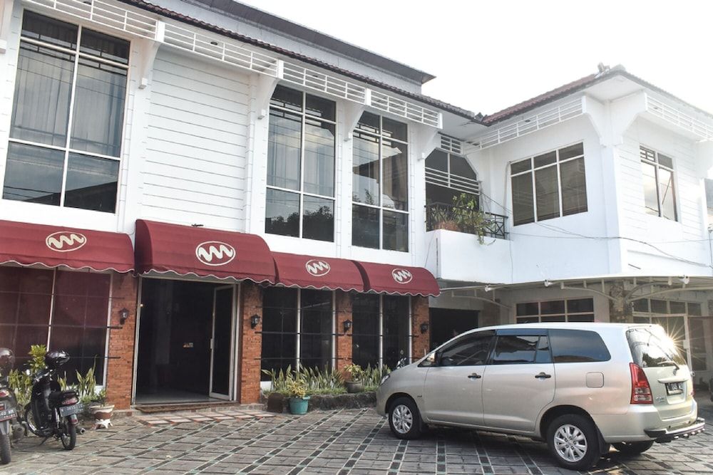 RedDoorz near Kampung Warna Warni -1 estrellas en Malang