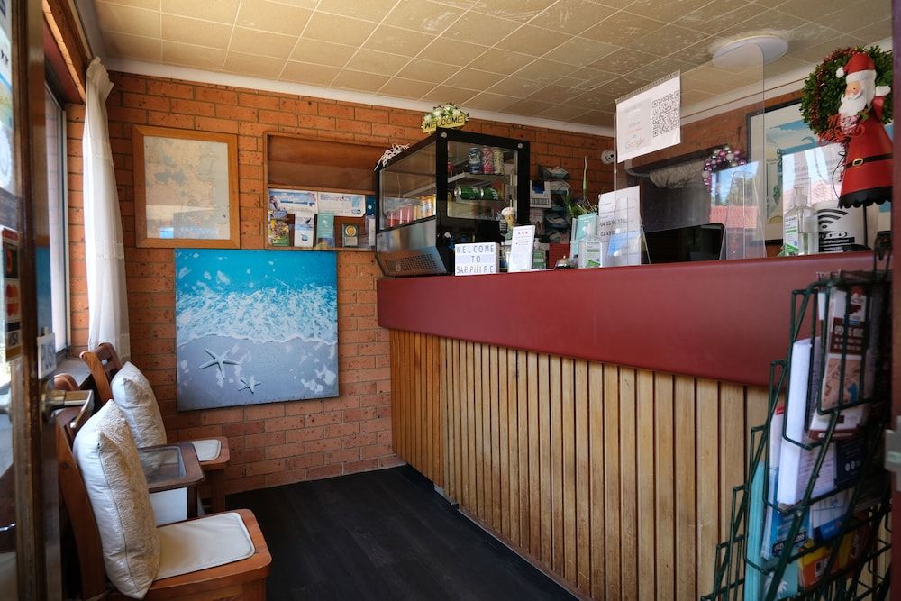 Sapphire Palms Motel 3