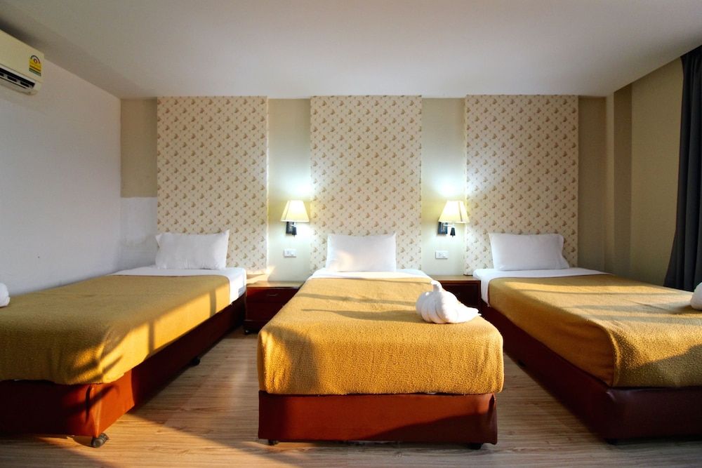 Phornpailin Riverside Resort 2