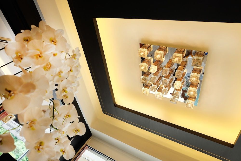 The Luxury Residence 2