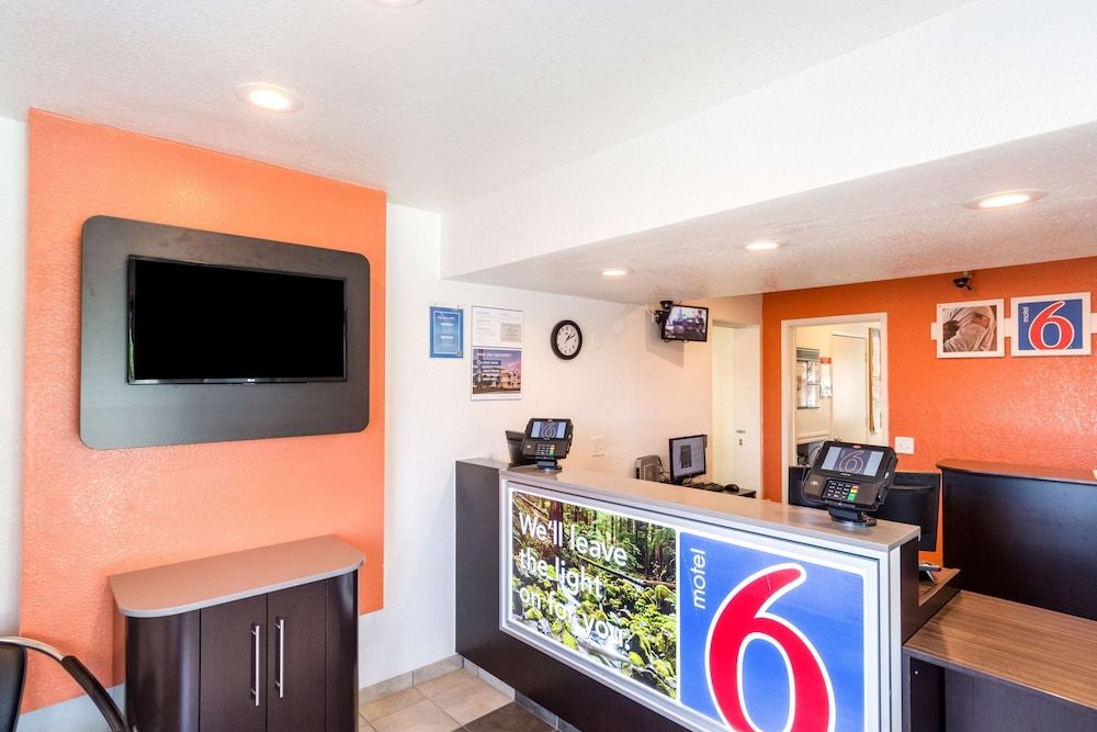 Motel 6 Redding, CA - Central 3