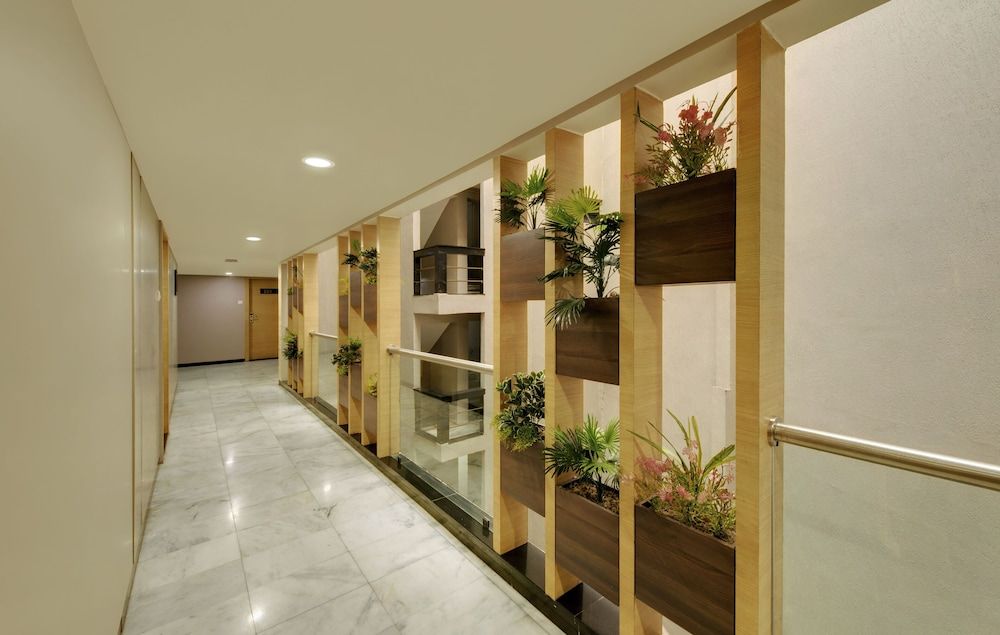 Central Beacon Hotel Surat 2