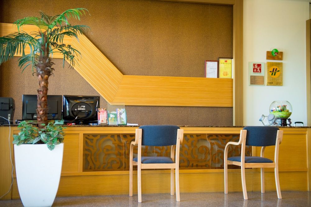 AOIKE Hot Spring Hotel 3