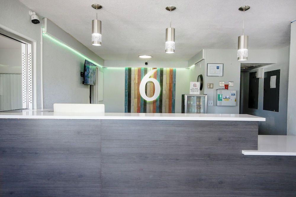 Home 6 by Townhouse Topeka KS I 70 3