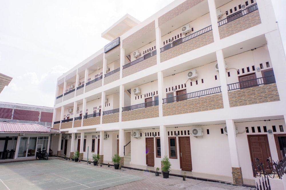 OYO Life 2354 Rose House 1