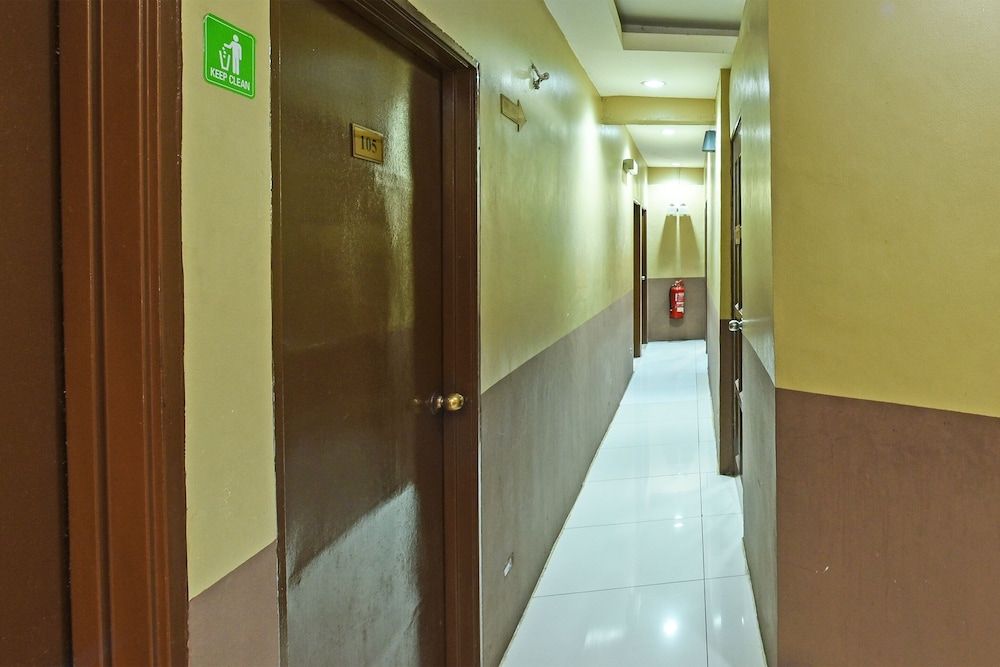 OYO 89656 Melati Hotel Nilai 2