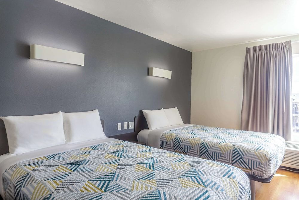 Motel 6 Laredo, TX - Airport 3