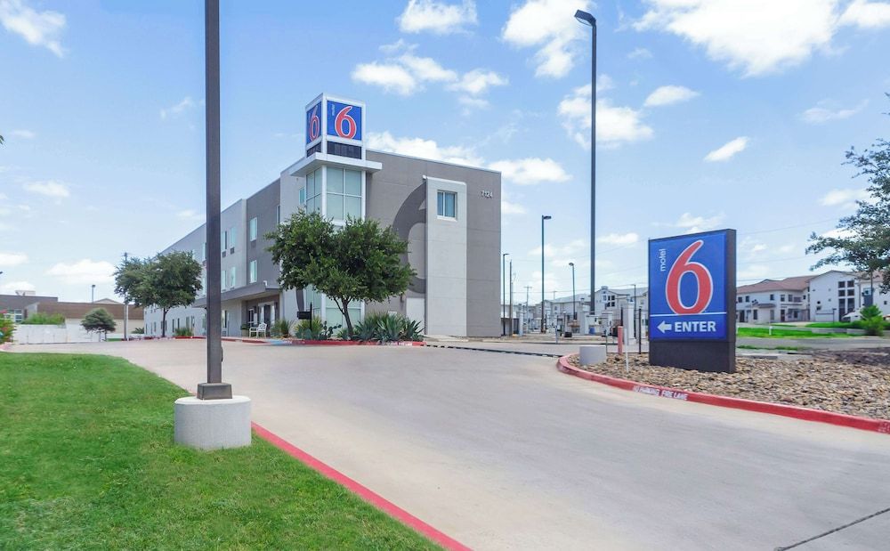 Motel 6 Laredo, TX - Airport 1