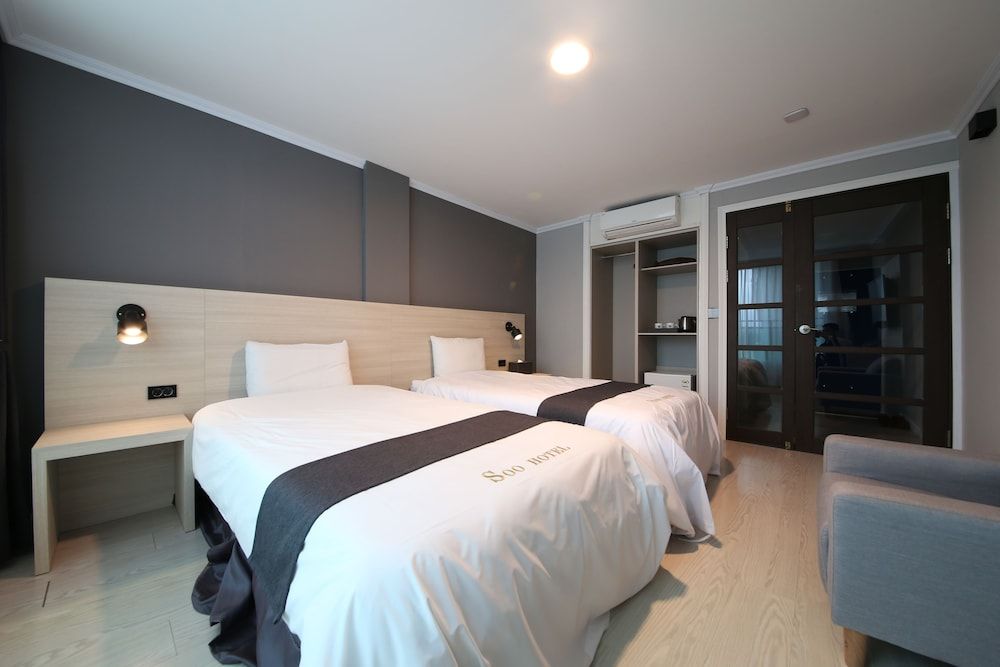 Gyeongpo Soo Hotel 3