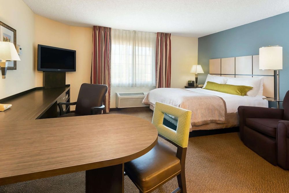 MainStay Suites Wichita Northeast 3