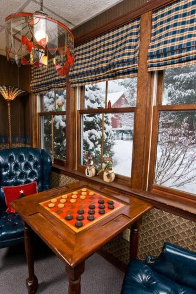 Inn at Ellis River 2