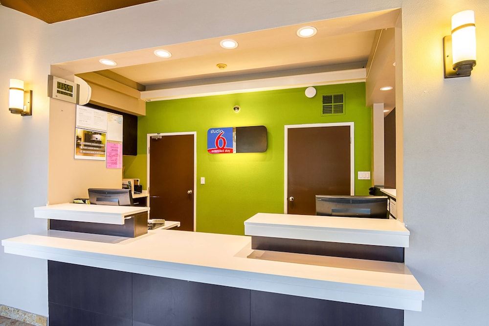 Studio 6 Concord, CA 2