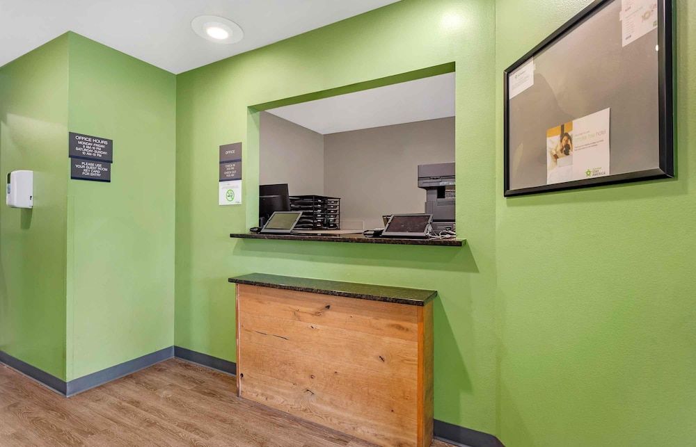 Extended Stay America Select Suites - Fort Myers 2