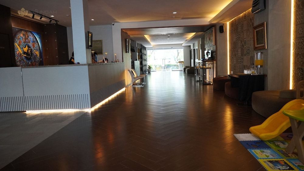 Opi Indah Hotel 2