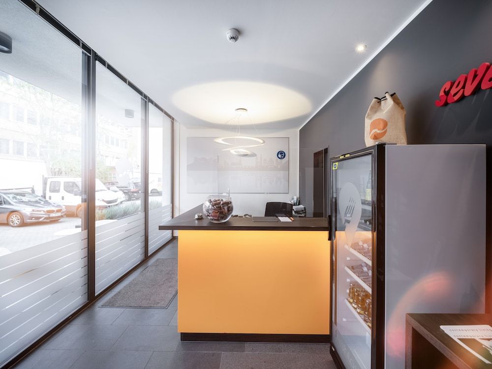 sevenDays Hotel BoardingHouse 3