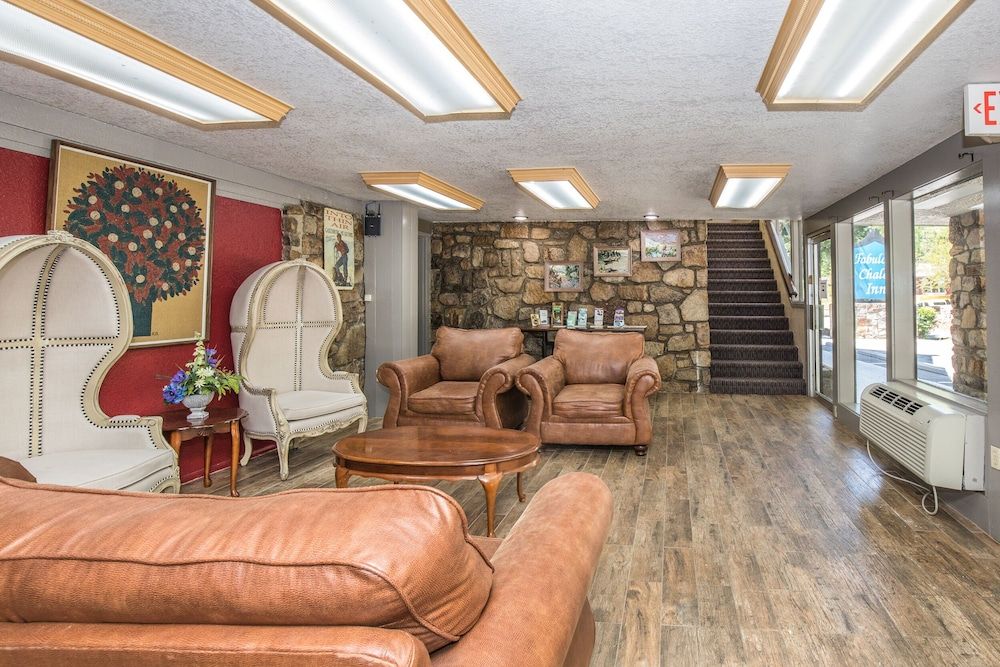 Chalet Inn 2