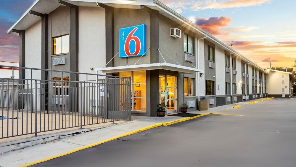 Motel 6 Ogden, UT- Downtown 2 estrelas em Ogden