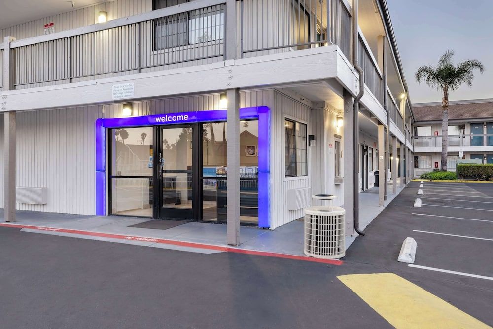 Motel 6 Santa Ana, CA 2 estrelas em Santa Ana