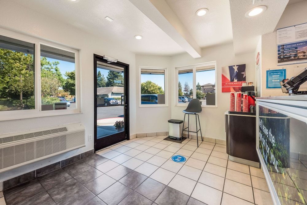 Motel 6 Rohnert Park, CA 2