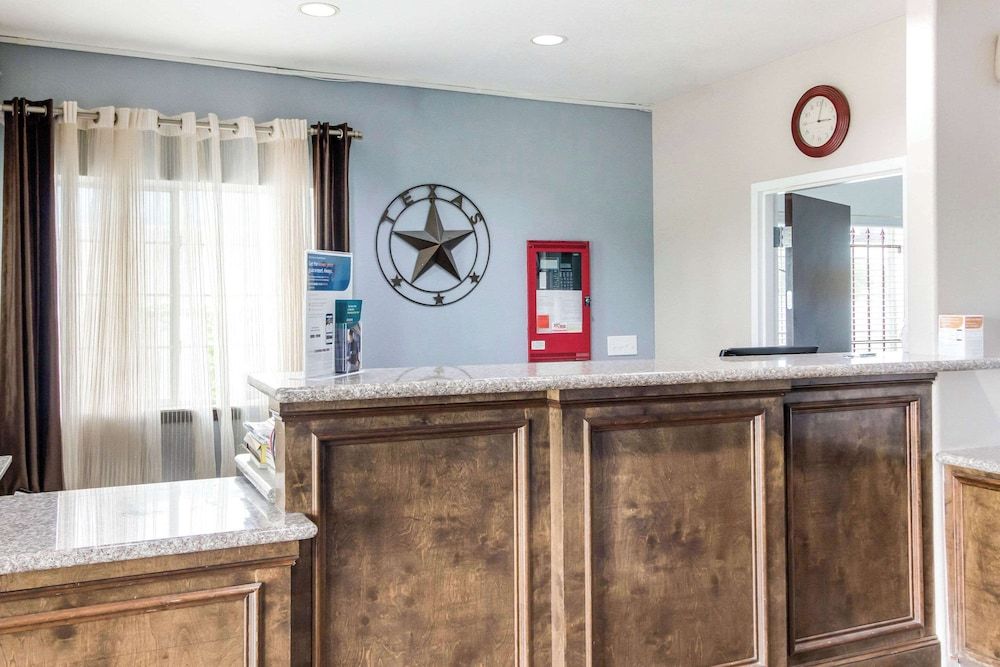 Rodeway Inn & Suites Port Arthur - Groves 2