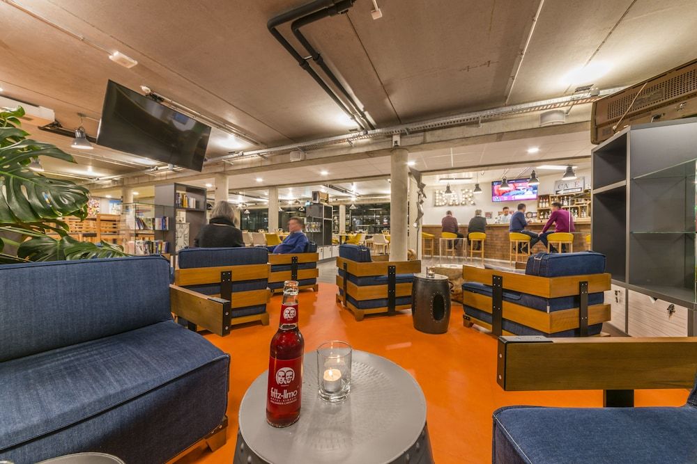 Hostel Art & Style 2