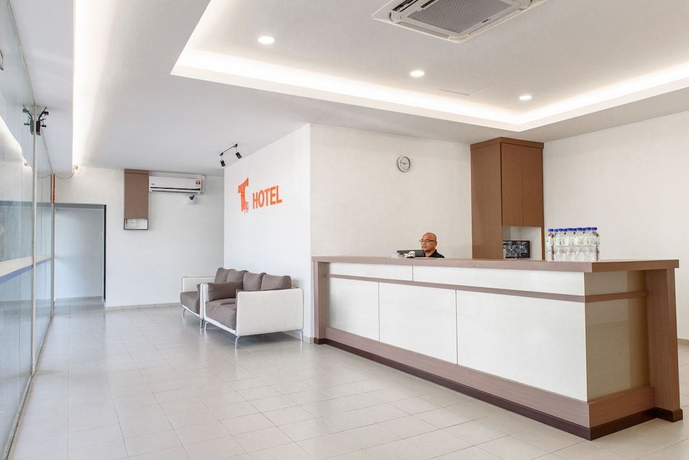 T Hotel Anggerik 2