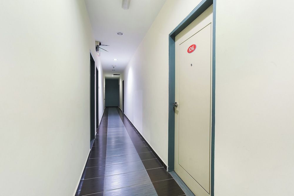 OYO 89332 DE Hotel 3